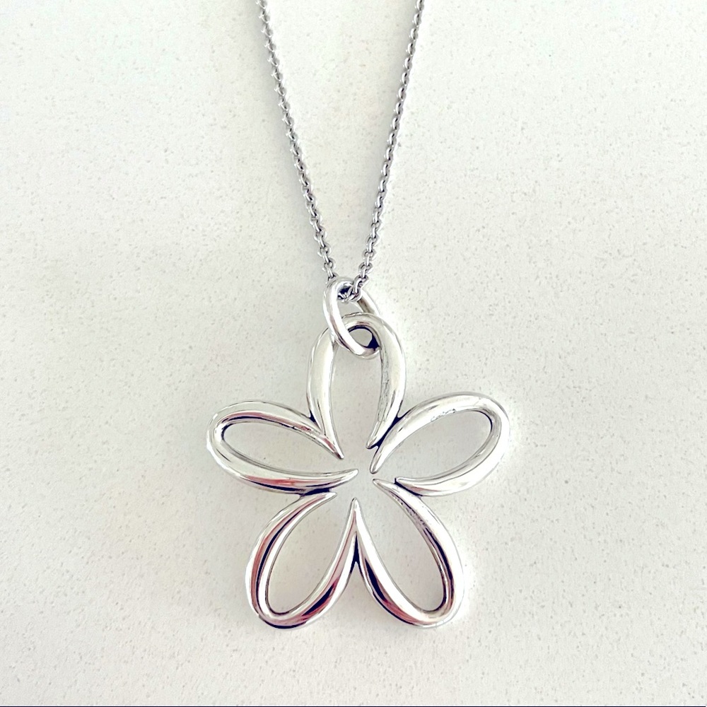 James Avery Retired Sterling Pendant Necklace